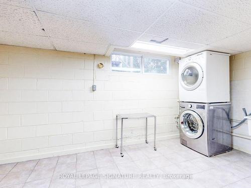 24 Burleigh Heights Dr, Toronto, ON - Indoor Photo Showing Laundry Room