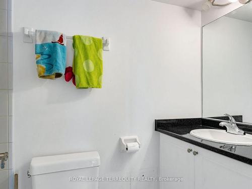 1201-350 Webb Dr, Mississauga, ON - Indoor Photo Showing Bathroom
