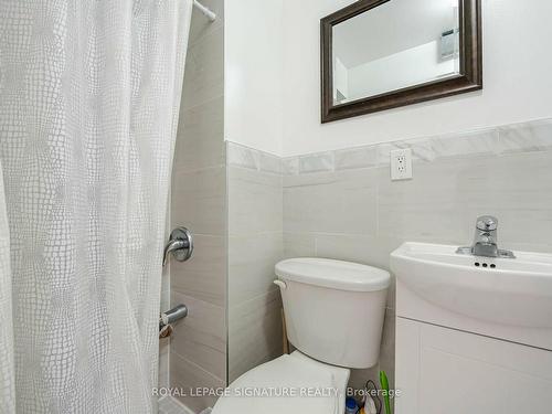 7 Via Cassia Dr, Toronto, ON - Indoor Photo Showing Bathroom