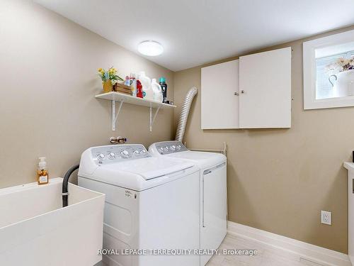 3970 Bloor St W, Toronto, ON - Indoor Photo Showing Laundry Room