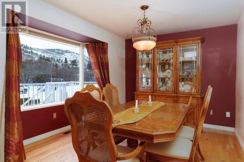 2539 Elston Drive, Kamloops, BC - Indoor Photo Showing Dining Room