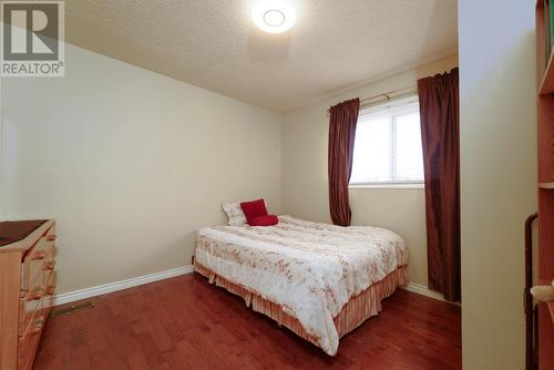 2539 Elston Drive, Kamloops, BC - Indoor Photo Showing Bedroom