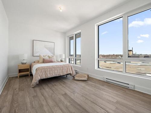 Chambre Ã Â coucher - 604-510 Boul. Des Prairies, Laval (Laval-Des-Rapides), QC - Indoor Photo Showing Bedroom