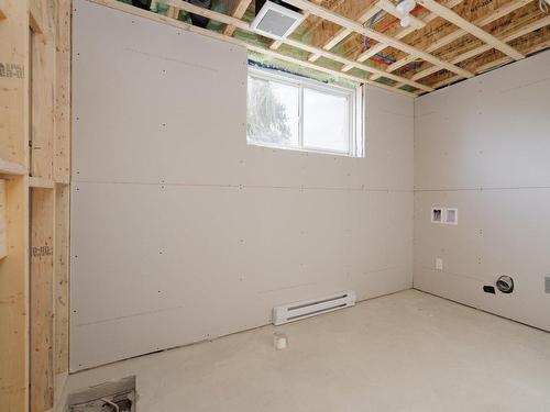 Sous-sol - Rue Elsie, Salaberry-De-Valleyfield, QC - Indoor Photo Showing Other Room