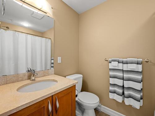 424-2300 Mansfield Dr, Courtenay, BC - Indoor Photo Showing Bathroom