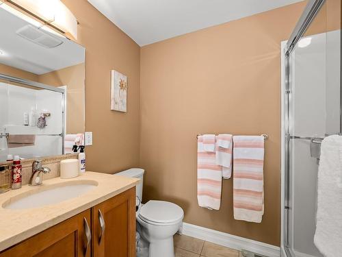 424-2300 Mansfield Dr, Courtenay, BC - Indoor Photo Showing Bathroom