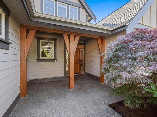 511 Eaglewood Crt, Qualicum Beach, BC 