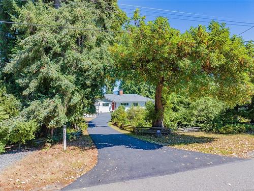 153 Sunningdale Rd East, Qualicum Beach, BC 