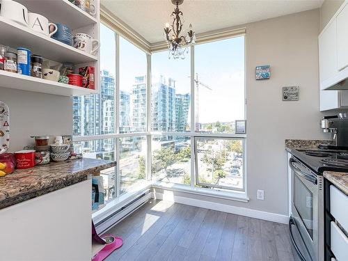 1003-1010 View St, Victoria, BC - Indoor Photo Showing Kitchen