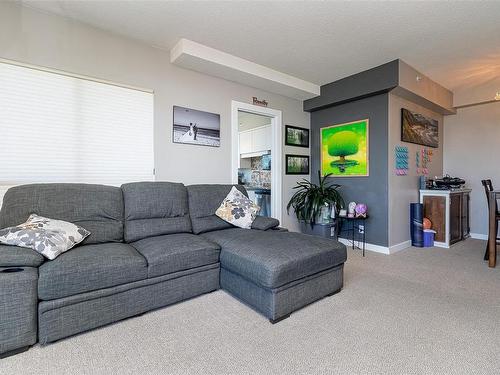 1003-1010 View St, Victoria, BC - Indoor Photo Showing Living Room