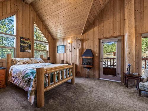 1761 Miller Rd, Merritt, BC - Indoor Photo Showing Bedroom