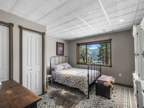 1761 Miller Rd, Merritt, BC - Indoor Photo Showing Bedroom