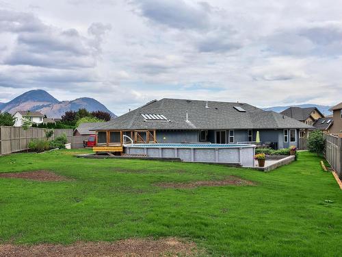 996 Arlington Crt, Kamloops, BC - Outdoor With Above Ground Pool