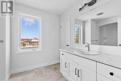 17 - 261 Pittock Park Road, Woodstock, ON - Indoor Photo Showing Bathroom