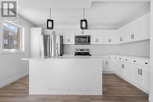 17 - 261 Pittock Park Road, Woodstock, ON - Indoor Photo Showing Kitchen