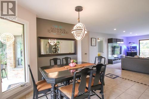 24642 Dodge Drive, Adelaide Metcalfe, ON - Indoor Photo Showing Dining Room