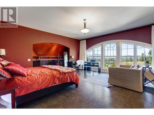 965 Westpoint Drive, Kelowna, BC - Indoor Photo Showing Bedroom