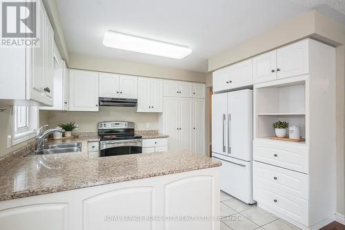 24 Beechlawn Boulevard, Guelph (Village), ON - Indoor Photo Showing Kitchen With Double Sink