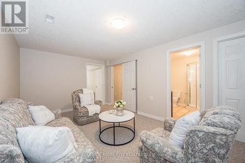 24 Beechlawn Boulevard, Guelph (Village), ON - Indoor Photo Showing Living Room