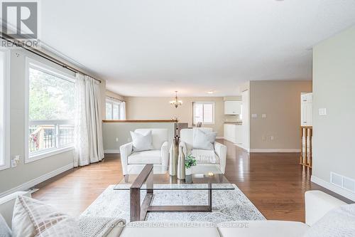 24 Beechlawn Boulevard, Guelph (Village), ON - Indoor Photo Showing Living Room