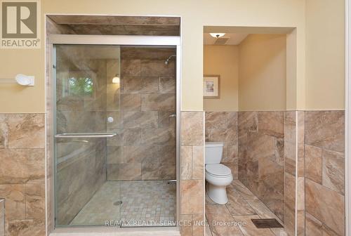 95 Credit Road, Caledon, ON - Indoor Photo Showing Bathroom