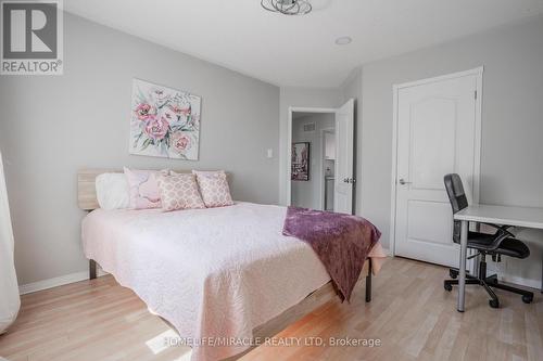 2381 East Gate Crescent, Oakville, ON - Indoor Photo Showing Bedroom