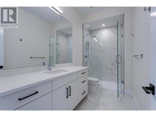 899 Loseth Drive Lot# 8, Kelowna, BC - Indoor Photo Showing Bathroom