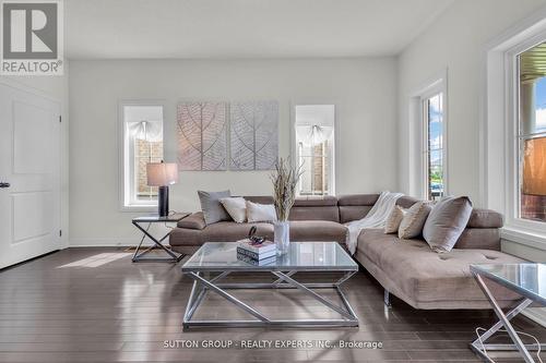 27 Brixham Lane, Brampton, ON - Indoor Photo Showing Living Room