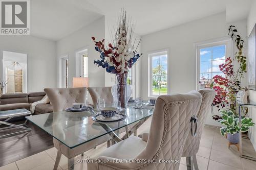 27 Brixham Lane, Brampton, ON - Indoor Photo Showing Dining Room