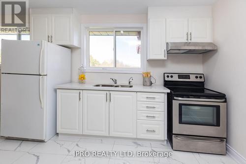 1718 Highway 6 Road, Hamilton, ON - Indoor Photo Showing Kitchen With Double Sink