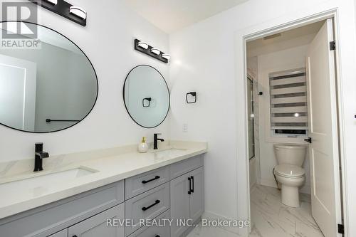 200 Snyders Avenue, Central Elgin, ON - Indoor Photo Showing Bathroom