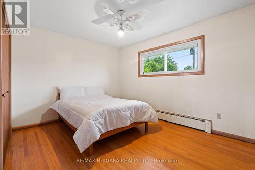 20 Cedar Street, Port Colborne, ON - Indoor Photo Showing Bedroom