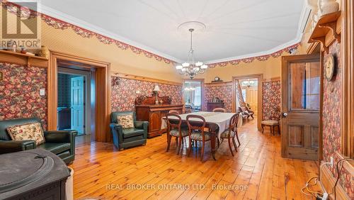 61 King Street N, Brant, ON - Indoor Photo Showing Dining Room