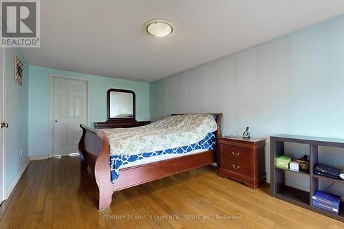 9 Horseshoe Crescent, Toronto E11, ON - Indoor Photo Showing Bedroom