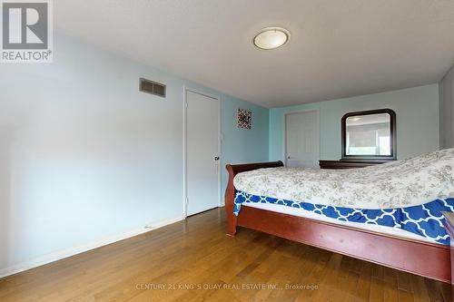 9 Horseshoe Crescent, Toronto E11, ON - Indoor Photo Showing Bedroom