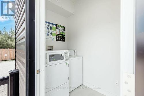 1370 Killarney Beach Road, Innisfil (Lefroy), ON - Indoor Photo Showing Laundry Room