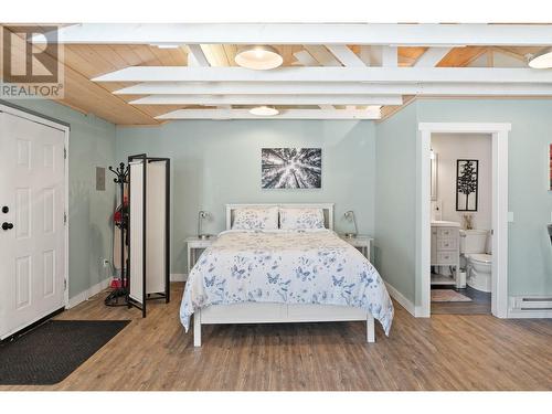 3081 Smith Creek Road, West Kelowna, BC - Indoor Photo Showing Bedroom