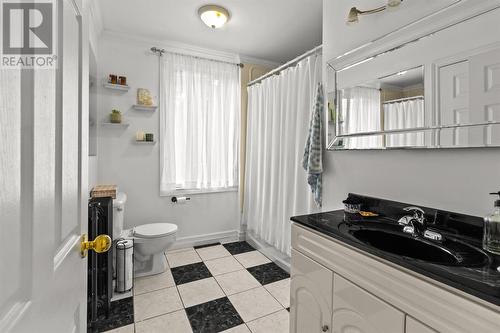 635 Southside Road, St. John'S, NL - Indoor Photo Showing Bathroom