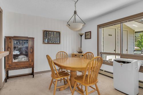 209-4340B Beach Avenue, Peachland, BC - Indoor Photo Showing Dining Room