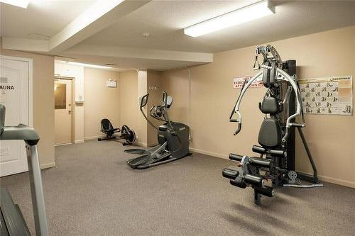 423-3160 Casorso Road, Kelowna, BC - Indoor Photo Showing Gym Room