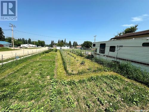 111 1St Avenue, Medstead, SK - Outdoor