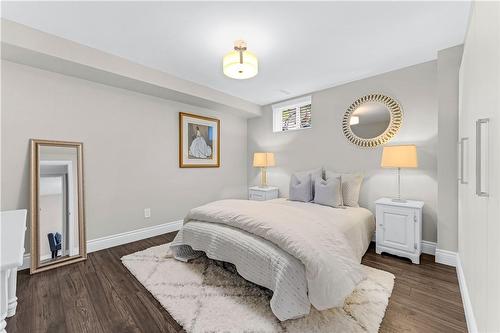 947 Easterbrook Avenue, Burlington, ON - Indoor Photo Showing Bedroom