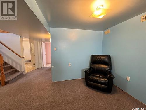 317 7Th Avenue W, Biggar, SK - Indoor Photo Showing Other Room