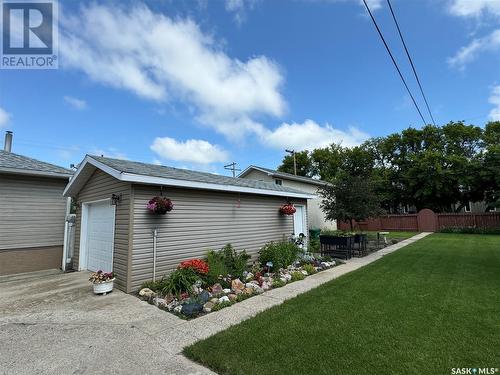 317 7Th Avenue W, Biggar, SK - Outdoor