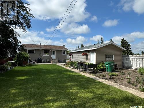 317 7Th Avenue W, Biggar, SK - Outdoor