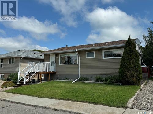 317 7Th Avenue W, Biggar, SK - Outdoor