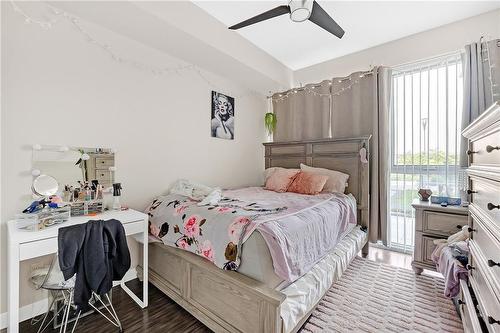 2093 Fairview Street|Unit #408, Burlington, ON - Indoor Photo Showing Bedroom