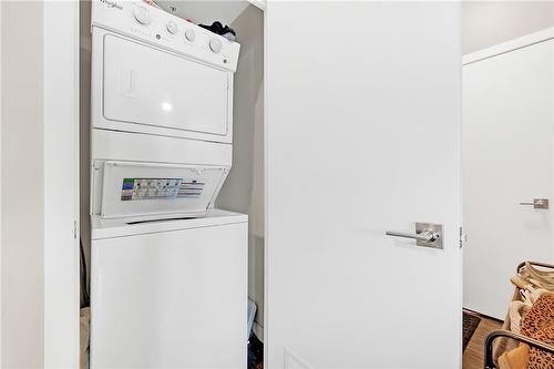 2093 Fairview Street|Unit #408, Burlington, ON - Indoor Photo Showing Laundry Room