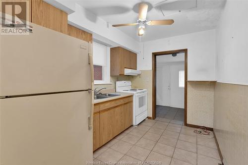 1114 Mercer, Windsor, ON - Indoor Photo Showing Kitchen With Double Sink