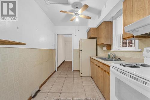 1114 Mercer, Windsor, ON - Indoor Photo Showing Kitchen With Double Sink